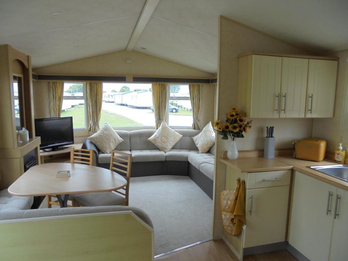 Coral Beach : The Richmond:- 6 Berth, Blow Heated Ingoldmells Exterior photo